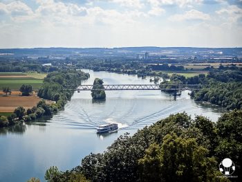 vista-su-danubio-da-collina-valhalla-tempio-greco-eroi-tedeschi-ratisbona-berightback vista-su-danubio-da-collina-valhalla-tempio-greco-eroi-tedeschi-ratisbona-berightback