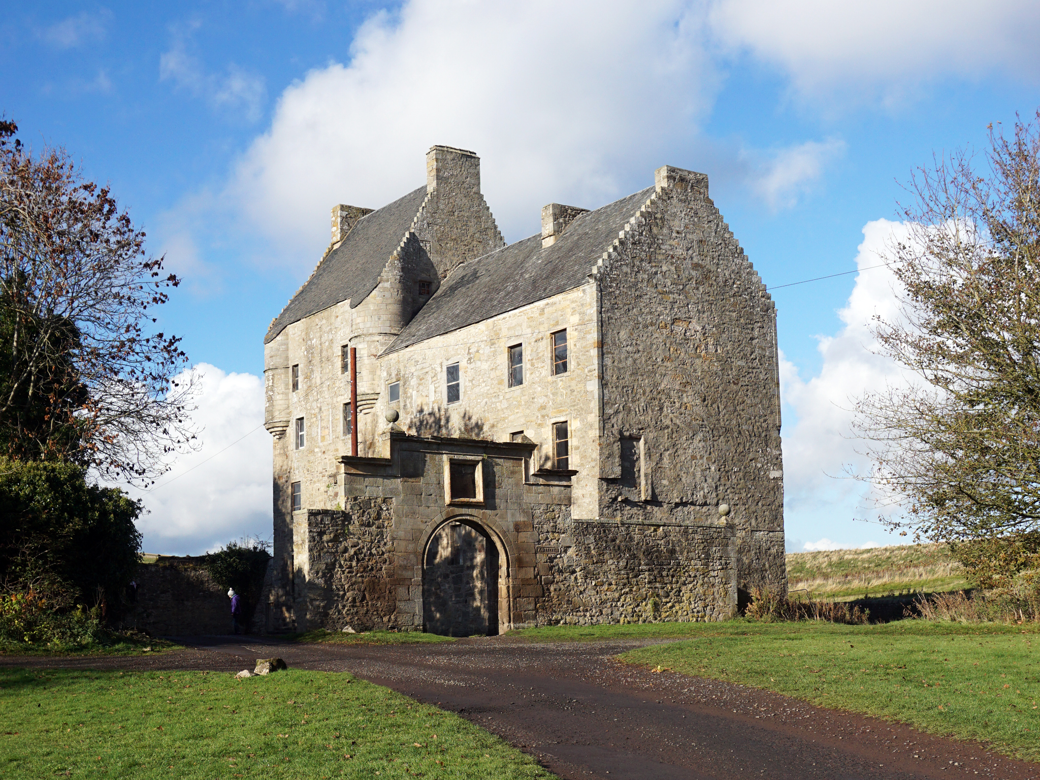 midhope castle lallybroch outlander *BeRightBack