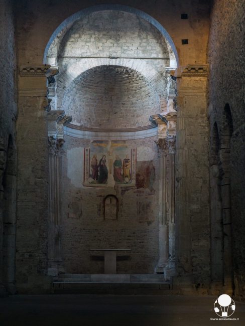 spoleto-basilica-san-salvatore-longobardi-unesco-berightback-2-min spoleto-basilica-san-salvatore-longobardi-unesco-berightback-2-min